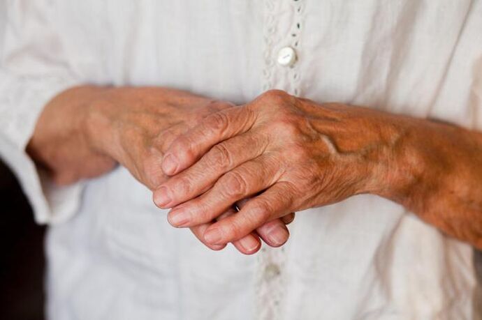 A dor nas articulacións das mans adoita molestar ás persoas maiores
